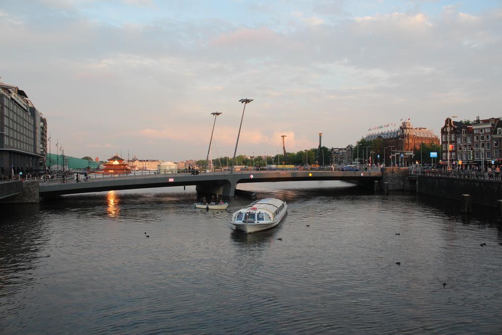 Hotel Restaurant Old Bridge Амстердам Екстериор снимка